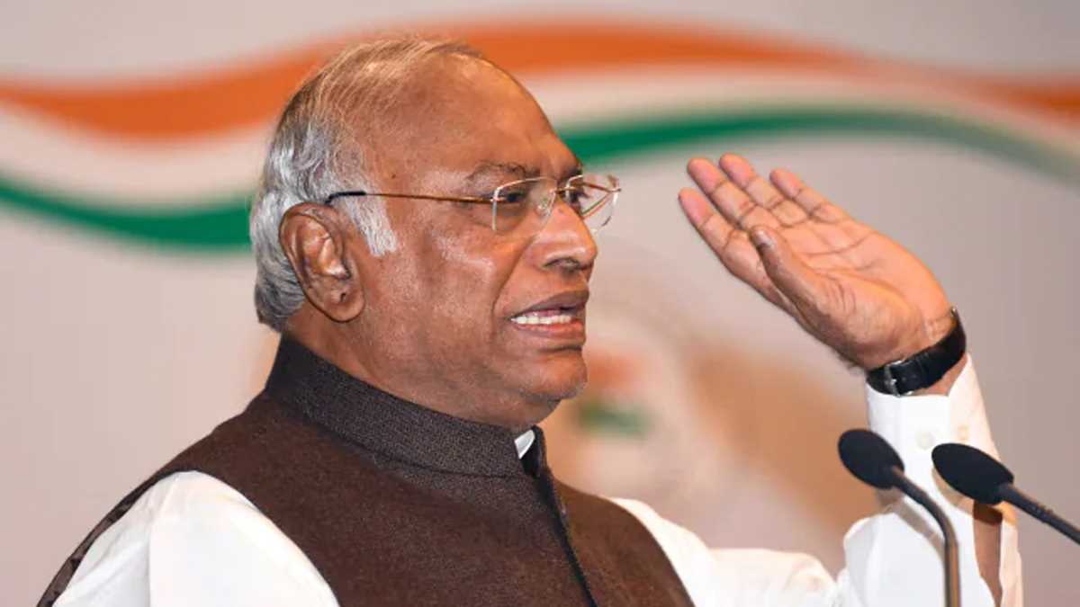 मोदी सरकार के 9 साल में गरीबों के साथ हुआ विश्वासघात : खड़गे